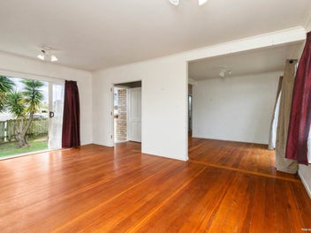 Classic Kiwi Quarter-Acre – Packed with Potential!