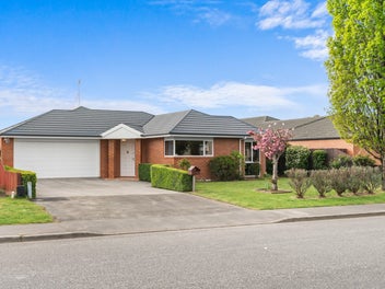 One weekend left! - Must be Sold!