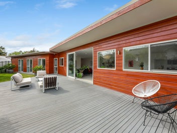 Chic and Sophisticated - Superb lock-up and leave