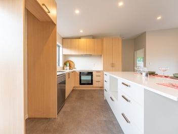 Private, Sunny & Stylish