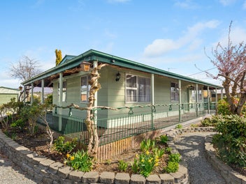 Spacious Modernised Home in a great location!