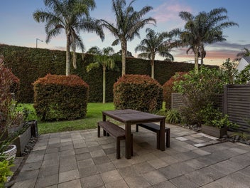 Urban Vibe, Garden Life