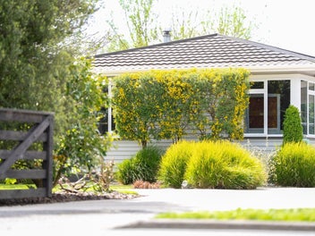 Character, Charm & Potential in Cambridge locale