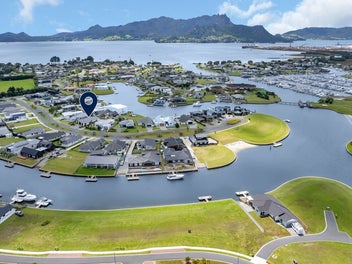 The enchanting entertainer