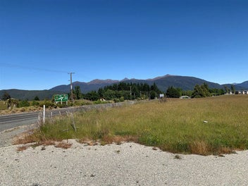 7831m2 Section with SH 94 Frontage