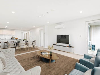 3 Bedrooms, 2 Bathrooms at King's Square in DGZ