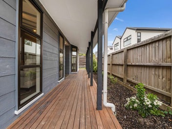 Heywood Treasure | Stadium Side, Solid Inside