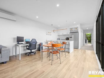 Deadline & Vacant for sale