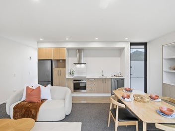 No plan B, must be sold!