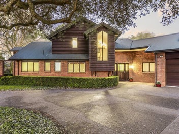 Top Location, Family Oasis, Dream Opportunity!