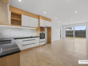 Standalone, Brand New and Effortless Living