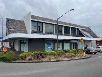 Image 1 of 4