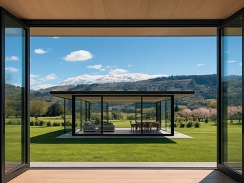 PRESTIGIOUS CLYDE LOCATION