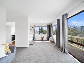 FRESHLY RENOVATED 2 BEDROOM HOME, RUMPUS & PARKING