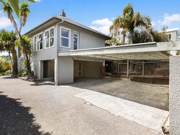 A Beach Neighbourhood Gem with Endless Potential
