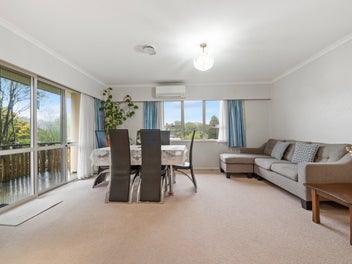 Easy living. Ideal location.