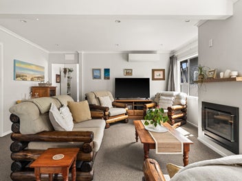 Private - Stylish - Central Living Perfected