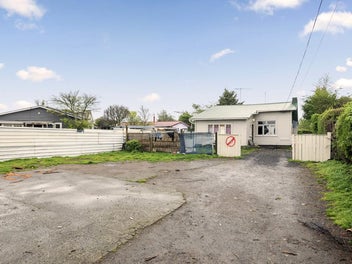 Deceased Estate-Opportunity Awaits at School Road