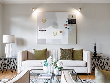 Fantastic Living in the Heart of Dbl GZ