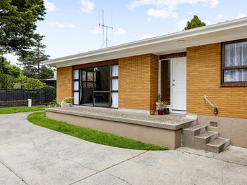 Tree Lined Two Bedder