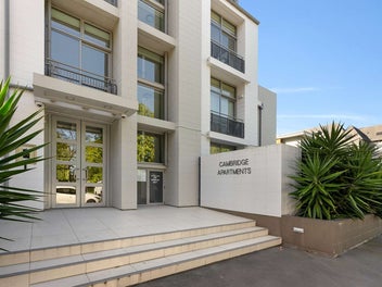 Beautiful Cambridge Apartments! Owner says sell !