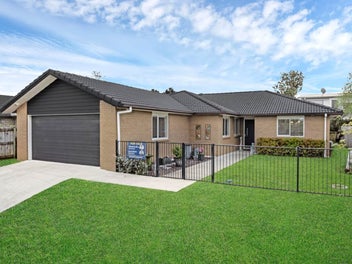 Stylish Family Living with Motivated Vendor