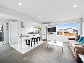 Vendor needs it Sold !!!!!