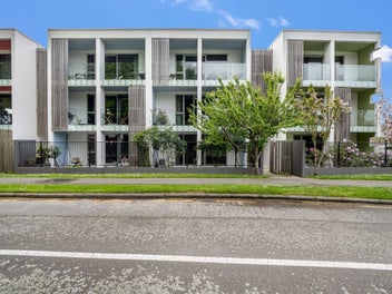 Two Bedrooms, Park Outlook, Prime Convenience