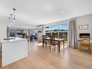 Family Living on Minaret