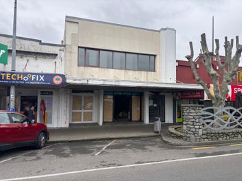 Image 1 of 6
