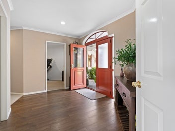 Exceptional equestrian/dry stock property