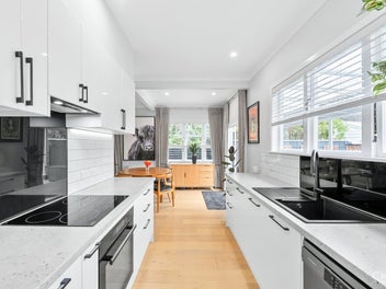 BEAUTIFULLY RENOVATED, PERFECTLY LOCATED