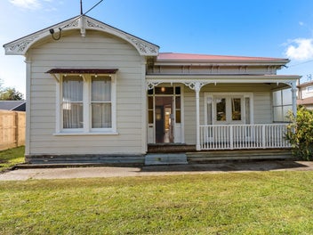Westside Character with space and potential