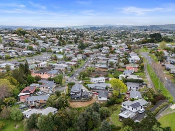 Prime Brookfield Site: Build, Develop or Land Bank