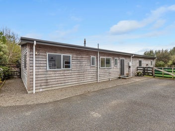 SECLUDED NATURAL TIMBER RETREAT