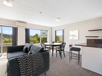 Spacious - Modern Kitchen - Great Spot