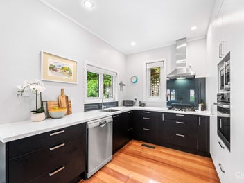 WARM, WELCOMING AND WONDERFULLY UPDATED