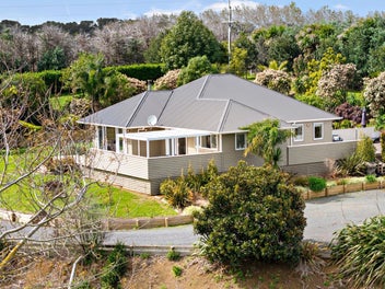 Modern lifestyle, country calm