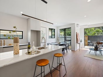 Brand New Living by the Reserve – Quality, Com...