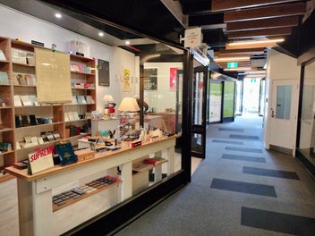 Image 1 of 5