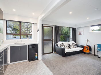 Sleek & Effortless, Hawthorndale