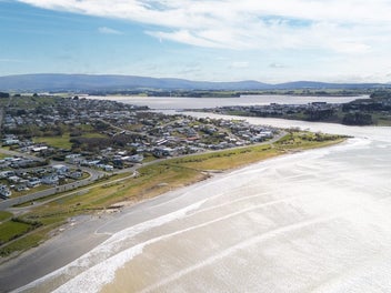 The Eco-Friendly Groovy Beach Bach!