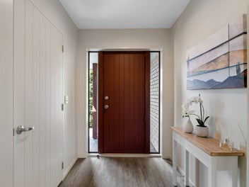 IGNORE RV - Spacious, Low Maintenance & Vacant