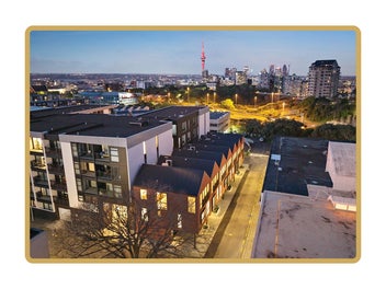 Experience 3 Madeira Lane 'FREEHOLD TITLES"