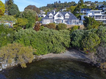 Iconic waterfront estate