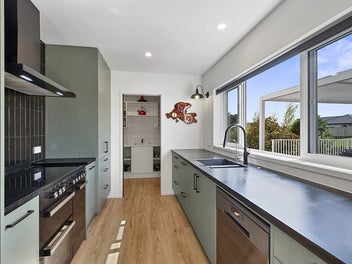 AS GOOD AS NEW JUST WAITING FOR YOU!