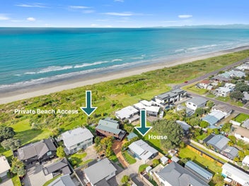 Freehold Ohope Cottage with Private Beach Access