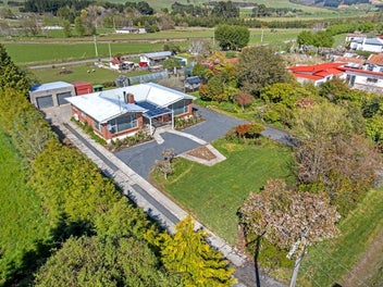 95/97 Main Road Clinton