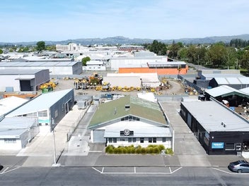 Image 1 of 18