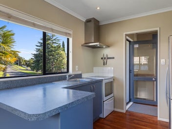 ELEVATED, PRIVATE AND PERFECTLY POSITIONED